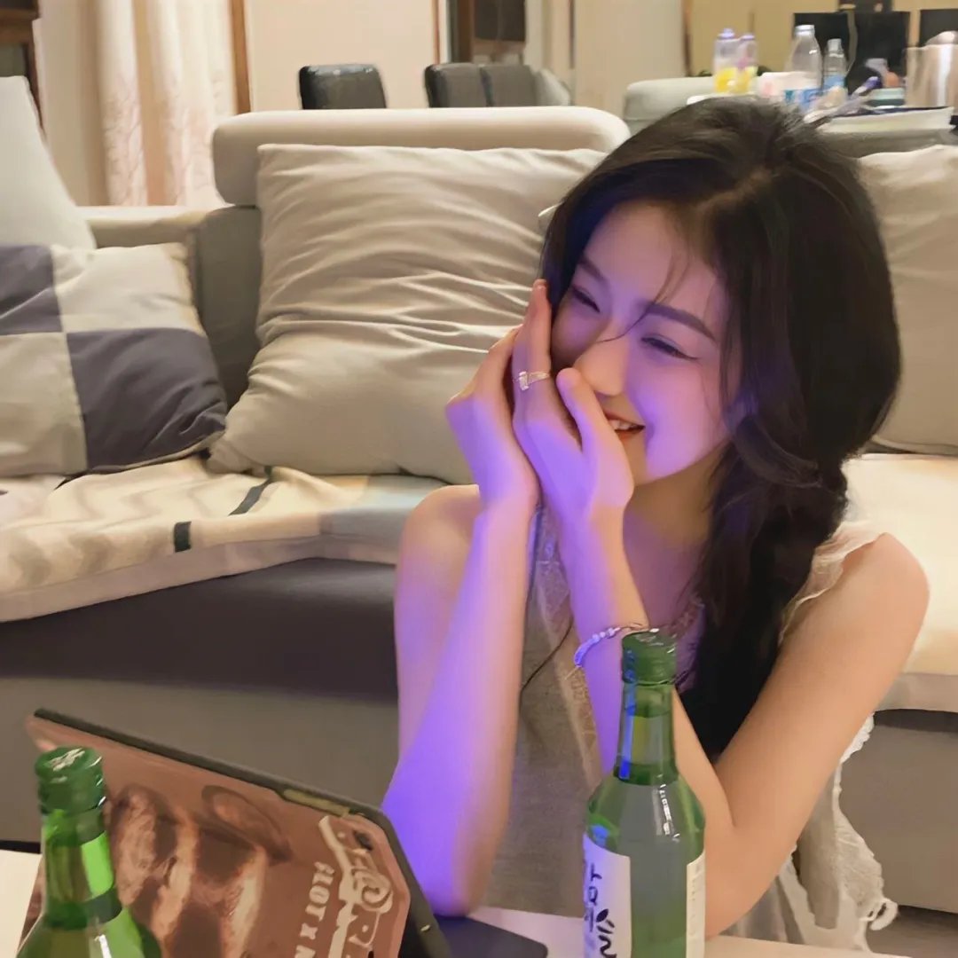 奔现当天，室友阻止我和网恋对象见面